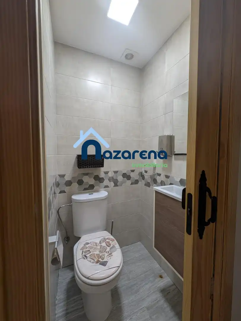 Bany de Casa o xalet en venda en Dos Hermanas amb Aire condicionat, Jardí privat i Parquet