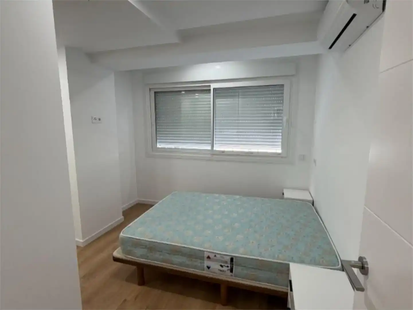 Schlafzimmer von Wohnung zum Verkauf in Ames mit Klimaanlage