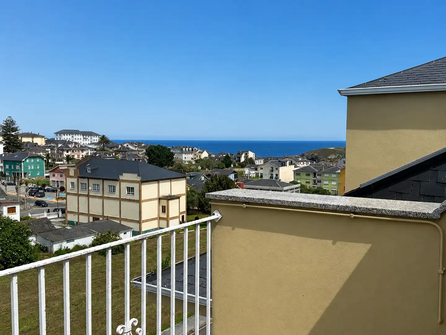 Balcony of Attic for sale in Navia  with Heating, Parquet flooring and Terrace