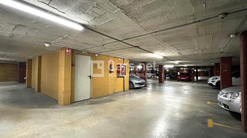 Foto 3 de Garatge de lloguer a Carrer de Josep Llanza, Centre Vila, Barcelona