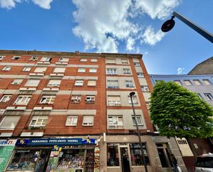 Vista exterior de Pis en venda en Gijón  amb Calefacció i Traster