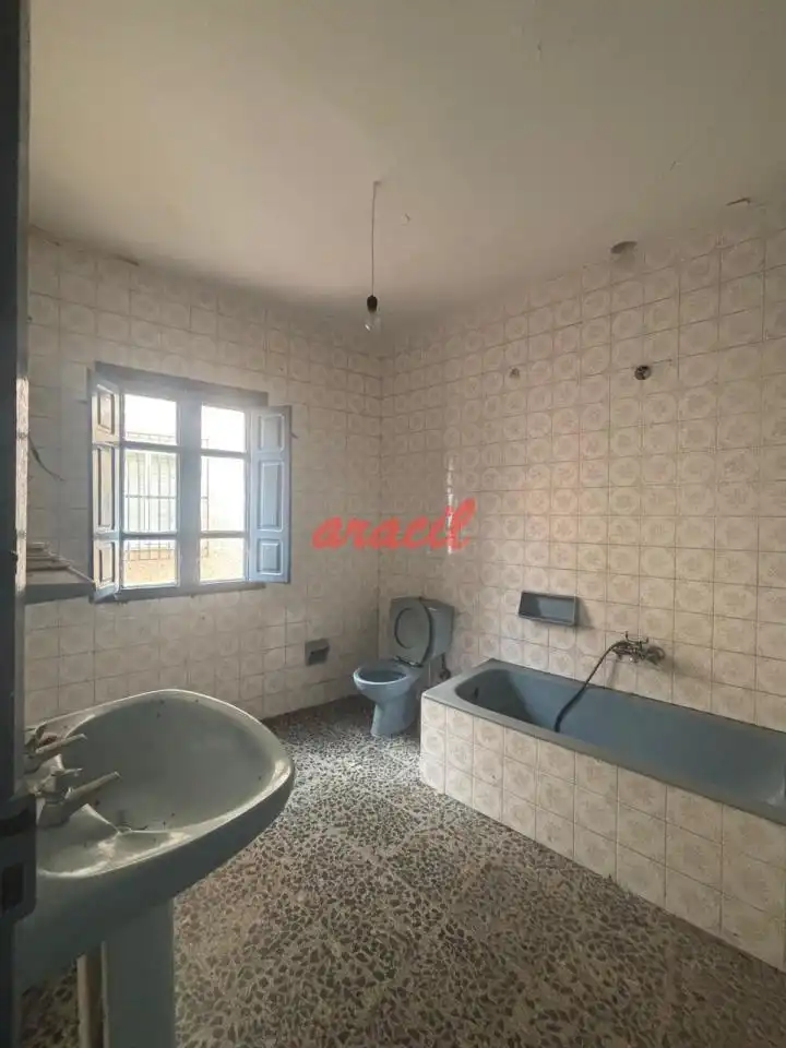 Baño de Casa o chalet en venta en Ourense Capital  con Calefacción, Jardín privado y Trastero