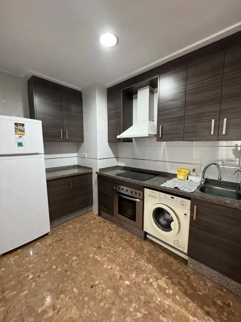 Appartamento con ascensore in affitto a Carrer Juan Díez Martínez 38, imagen 8