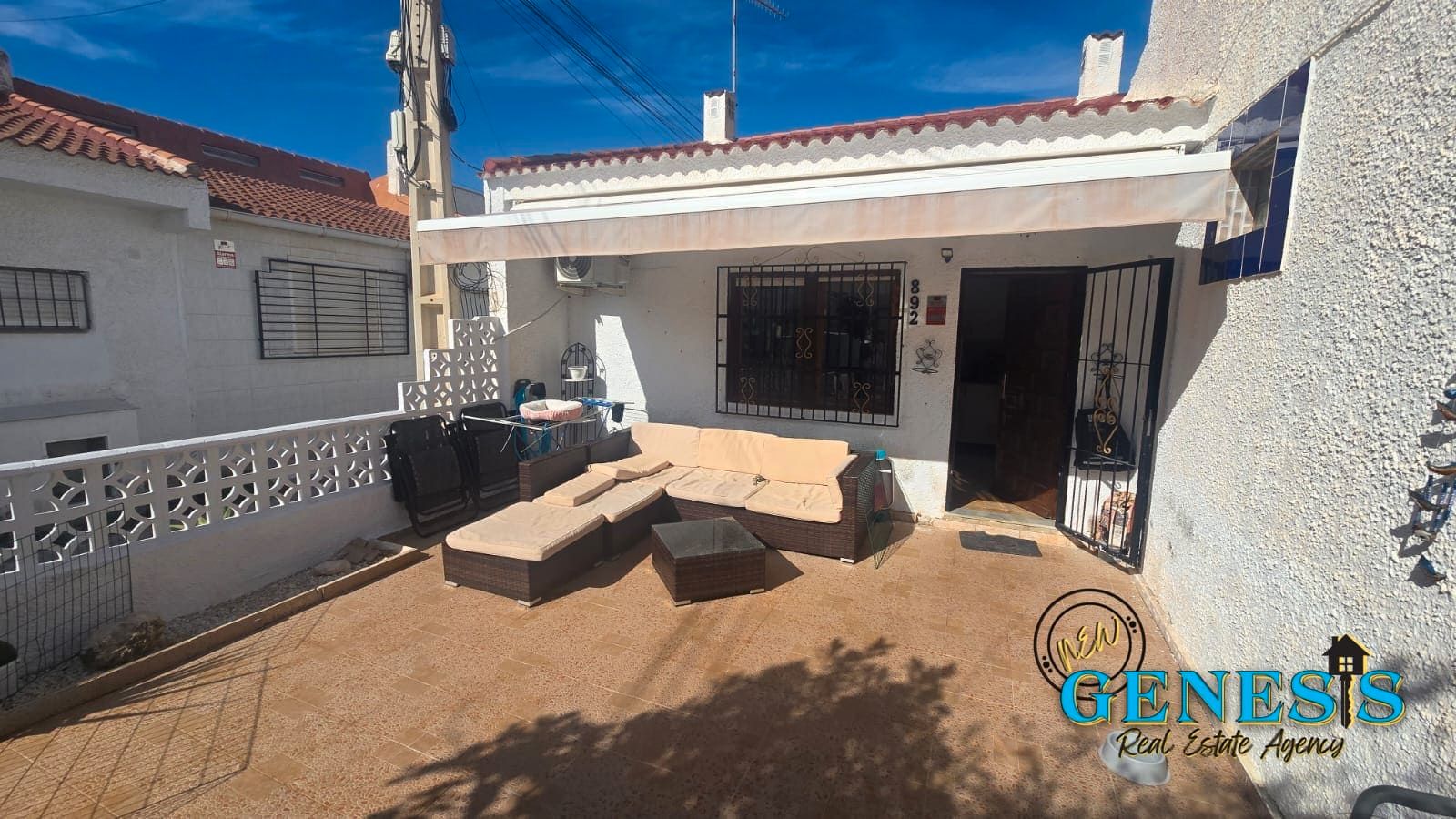 Exterior view of Single-family semi-detached for sale in Torrevieja  with Air Conditioner, Terrace and Storage room