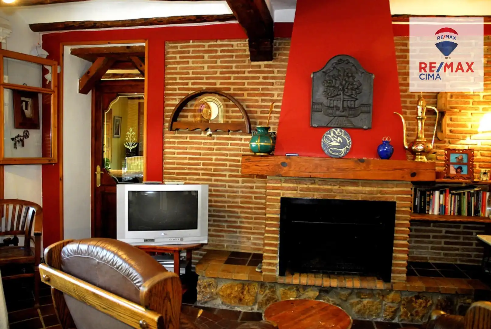 Sala d'estar de Casa o xalet en venda en Baza amb Aire condicionat, Calefacció i Jardí privat
