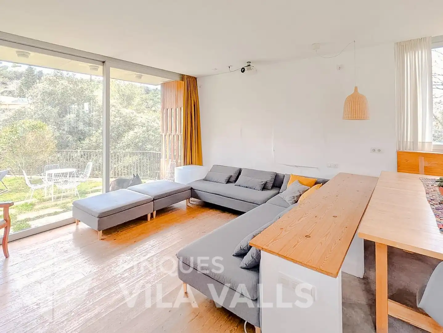 Sala d'estar de Casa o xalet en venda en Sant Quirze Safaja