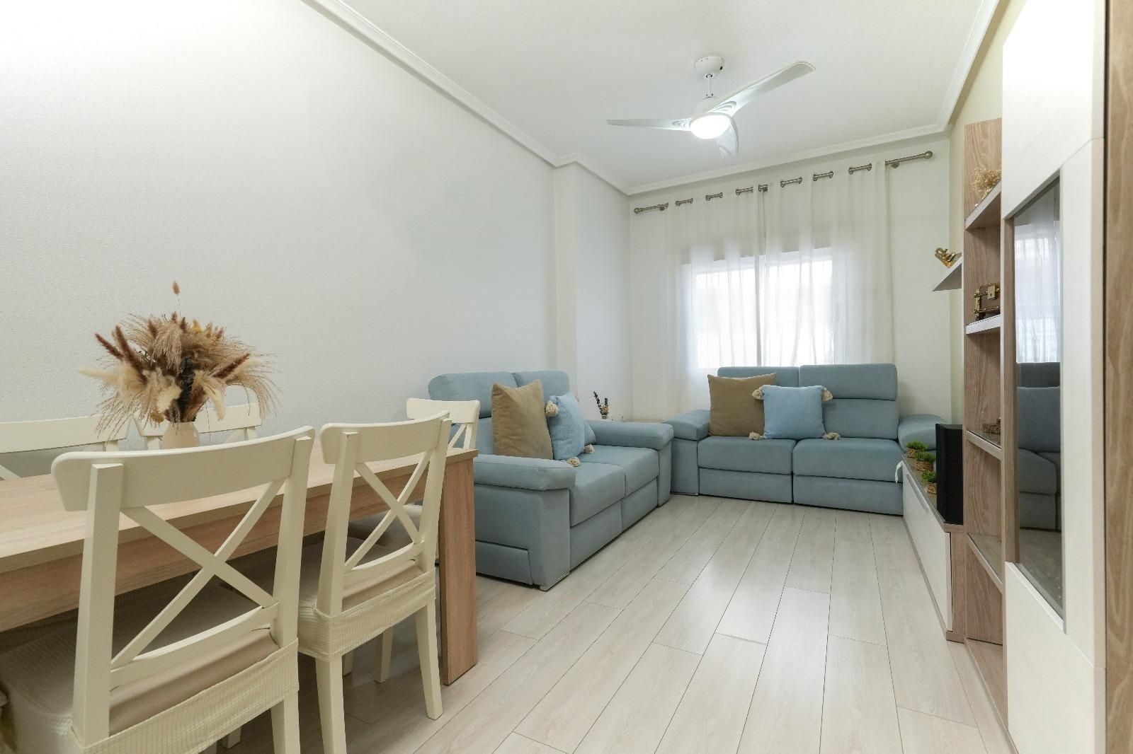 Living room of Planta baja for sale in Almoradí  with Air Conditioner