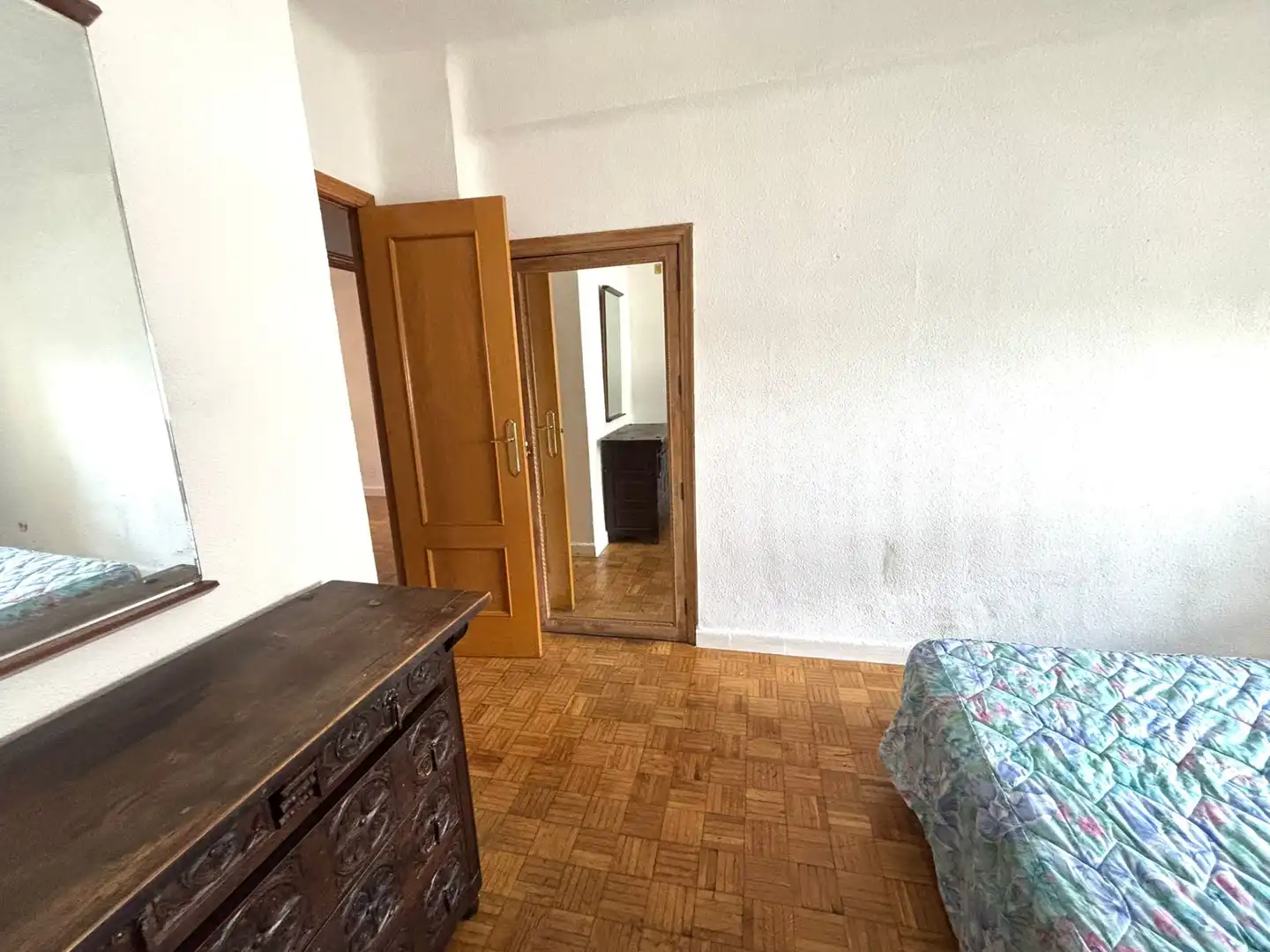 Habitación de Piso en venta en Madrid con Calefacción, Parquet y Terraza