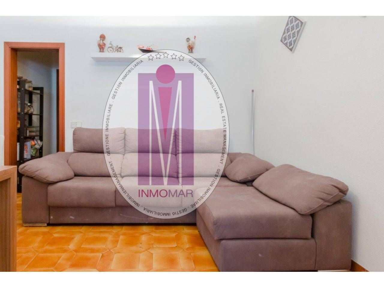 Living room of Flat for sale in Cornellà de Llobregat  with Balcony and Alarm