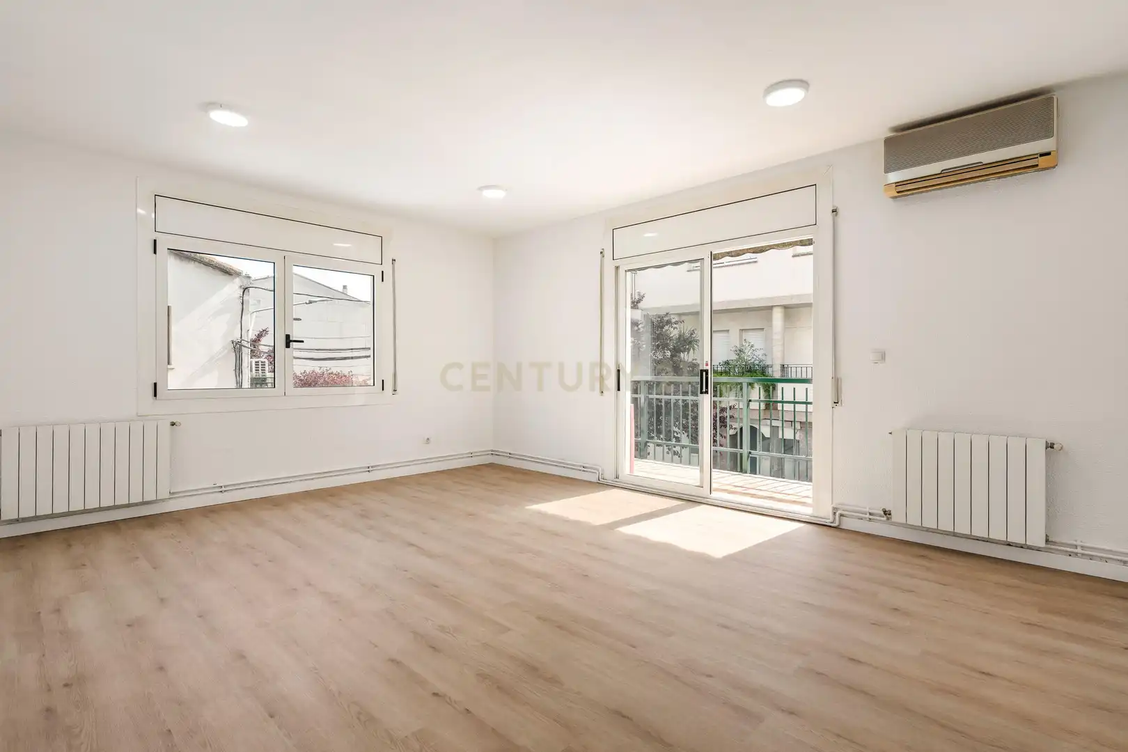 Apartamento en venta en Carrer de la Reverenda Margarida Biosca, Olesa de , -1, Olesa de Montserrat