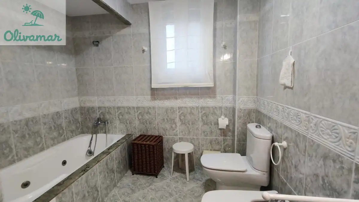 Bany de Casa o xalet en venda en Oliva amb Moblat