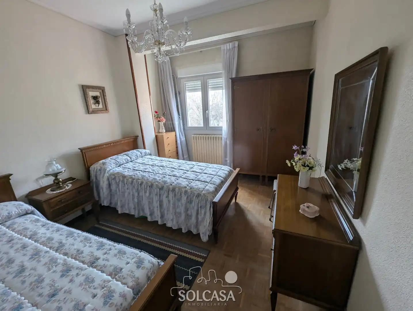 Bedroom of Flat for sale in Valladolid  with Heating, Terrace and Furnished
