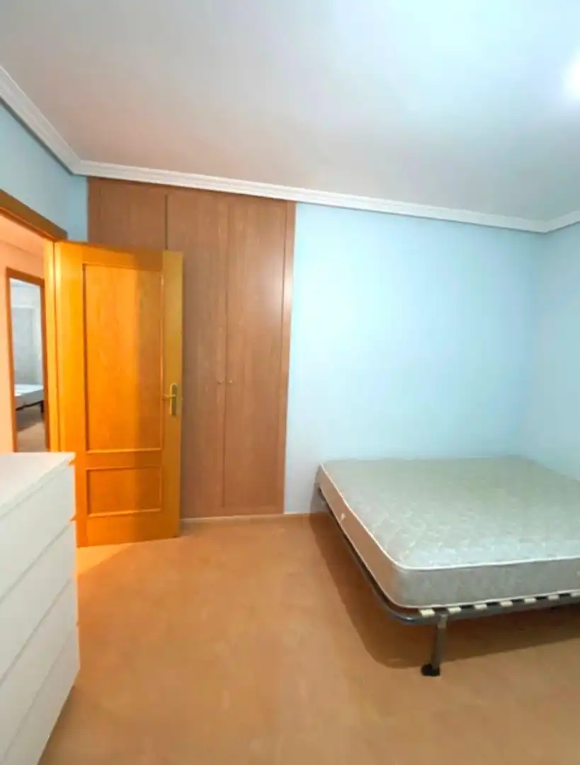 Habitación de Casa adosada en venta en Villamanta con Calefacción y Balcón