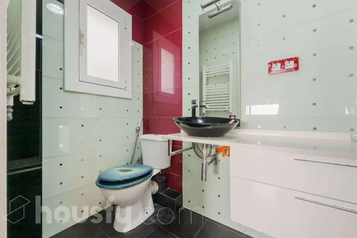 Bathroom of Flat for sale in Premià de Mar  with Air Conditioner, Heating and Storage room