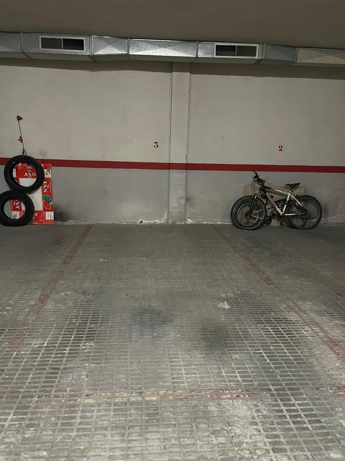 Parkplatz von Garage zum Verkauf in Sabadell