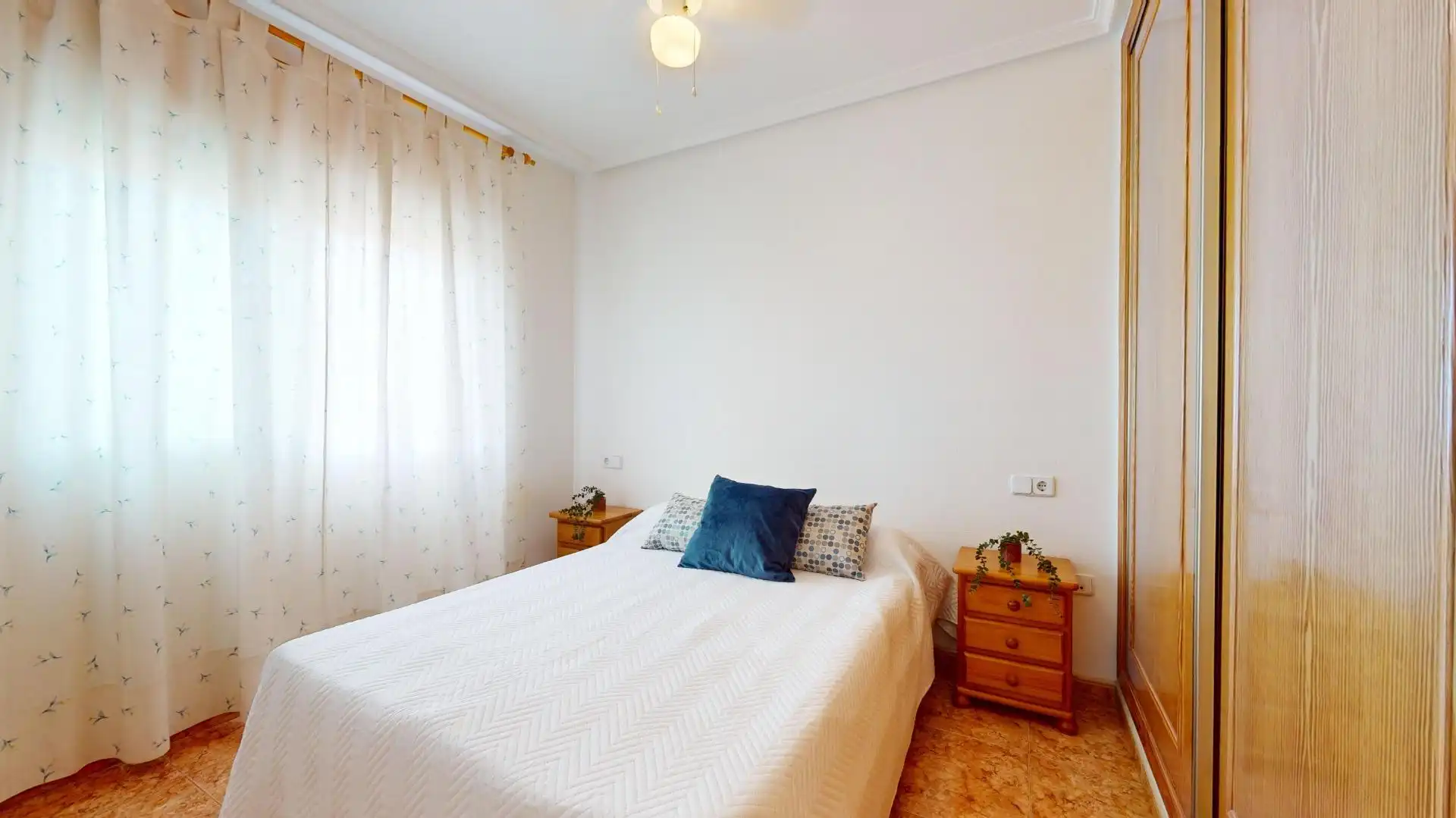 Habitación de Apartamento en venta en San Pedro del Pinatar con Terraza, Amueblado y Balcón