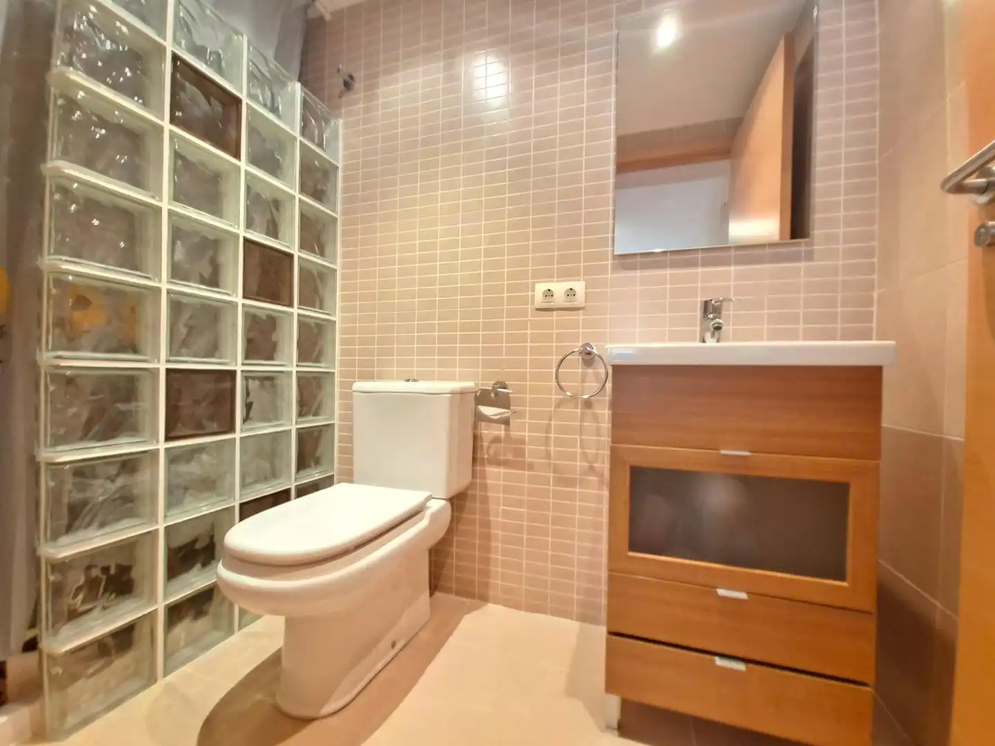 Baño de Apartamento en venta en Oropesa del Mar / Orpesa con Aire acondicionado, Terraza y Amueblado
