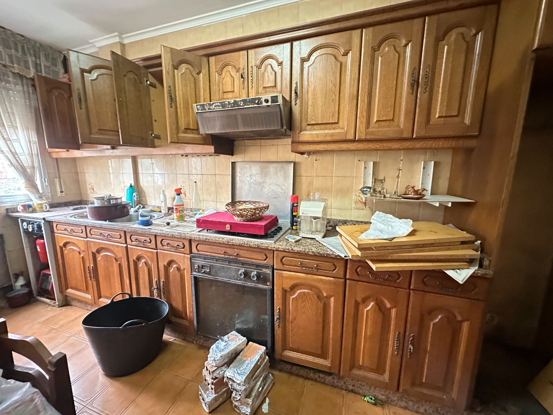 Kitchen of Flat for sale in Santiago de Compostela   with Heating, Storage room and Oven