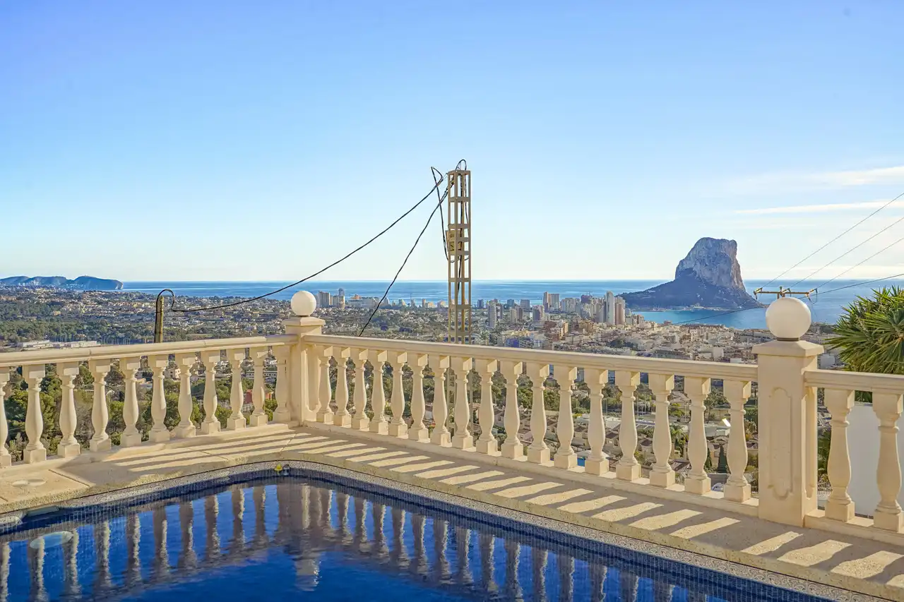 Vista exterior de Casa o chalet en venta en Calpe / Calp con Terraza y Trastero