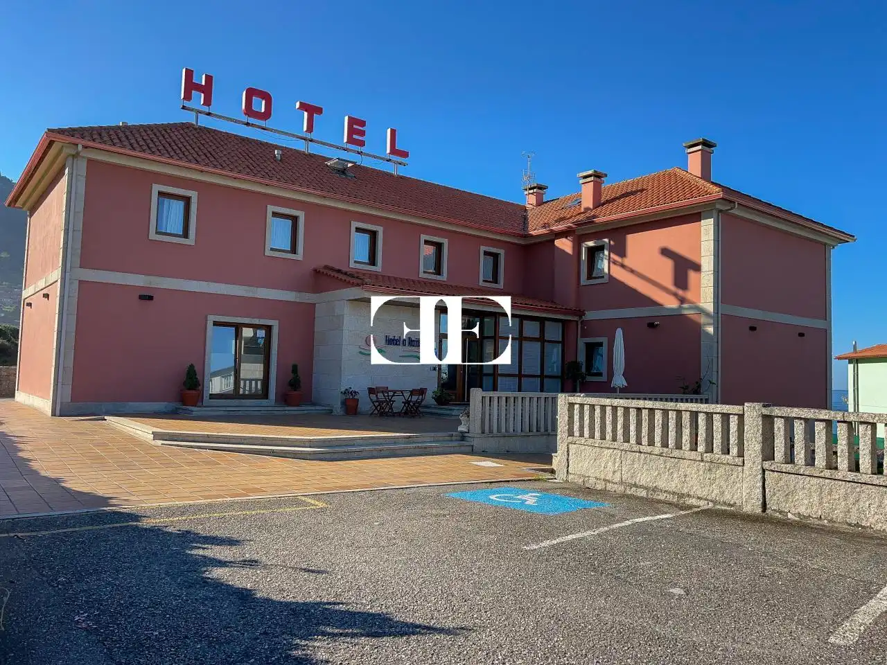 Buildings for sale in Oia
