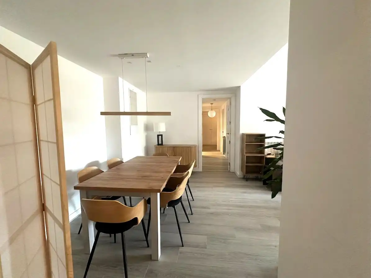 Dining room of Flat for sale in Girona  with Air Conditioner, Heating and Parquet flooring