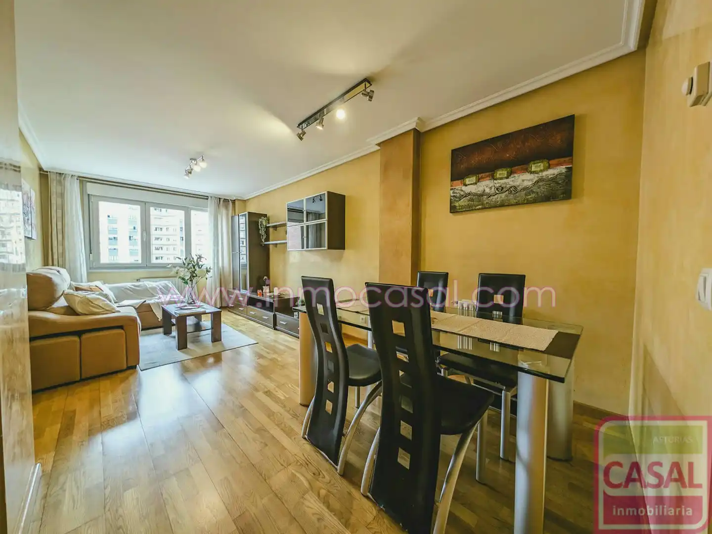 Vista exterior de Piso en venta en Oviedo  con Calefacción, Trastero y Amueblado