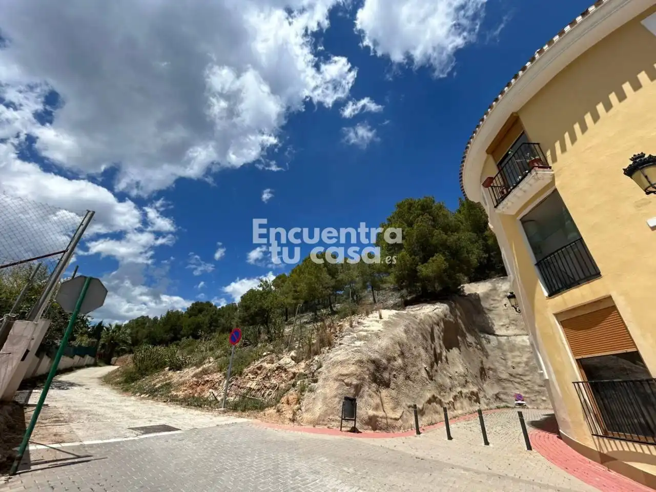 Vista exterior de Piso en venta en Polop con Amueblado y Alarma