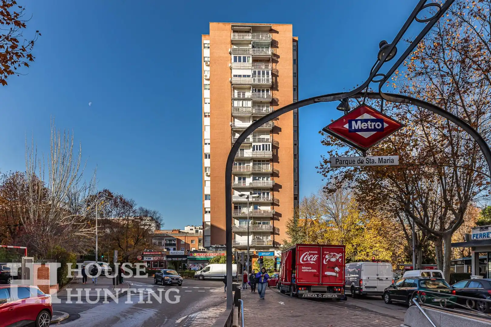 Vista exterior de Piso en venta en Madrid con Calefacción