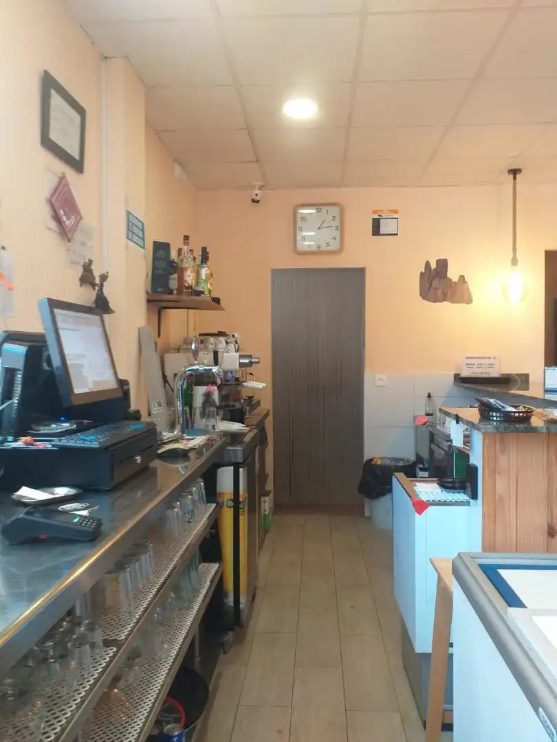 Locale commerciale in cessione a Riba-roja de Túria, imagen 19