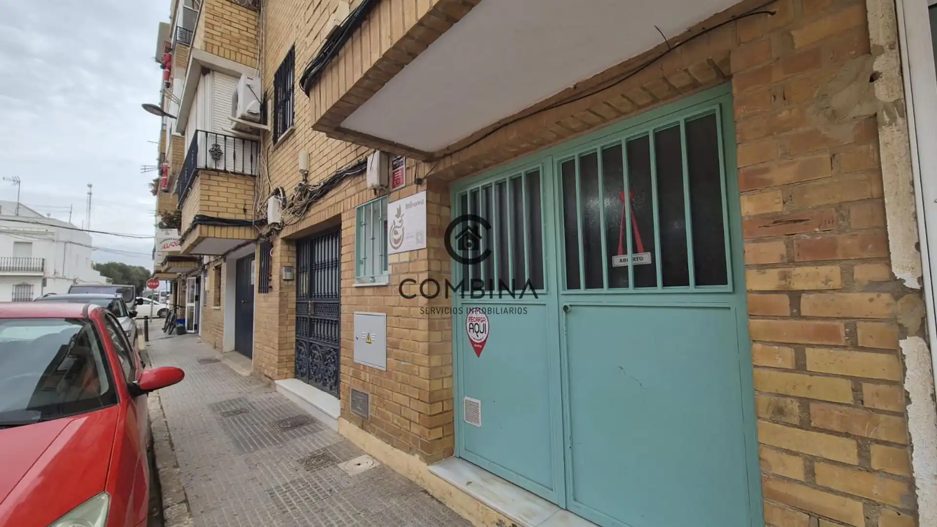Exterior view of Premises for sale in San Juan del Puerto