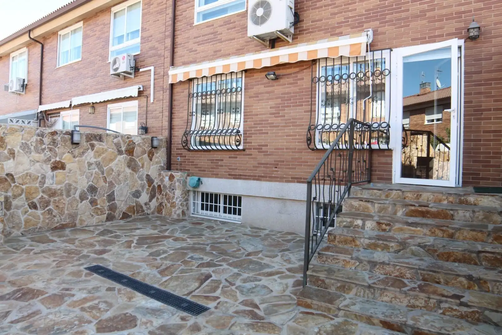 Casa adosada de alquiler en La Paloma - Asfain