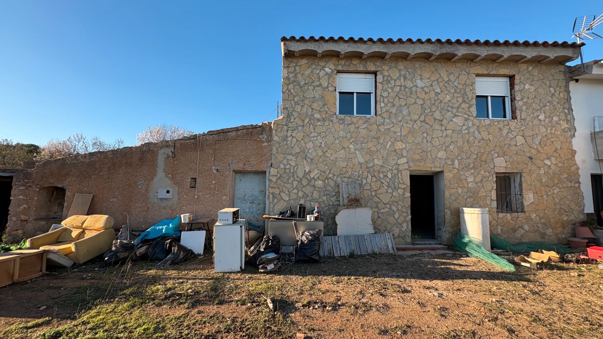 Exterior view of Country homes for sale in Vall d'Alba