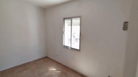 Foto 2 de Casa adosada en venta en Madroño, Arrayanes, Linares