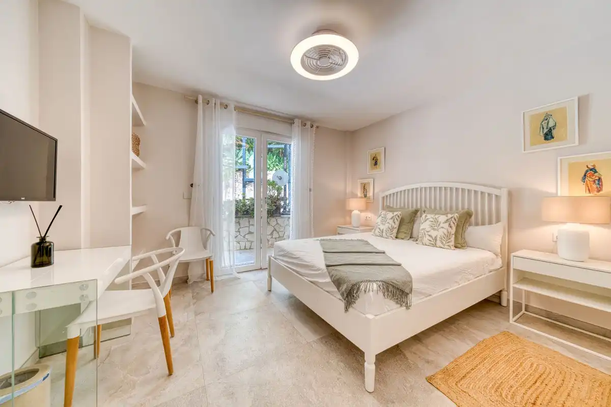 Bedroom of Houses for sale in Marbella  with Air Conditioner, Private garden and Terrace