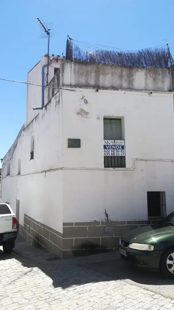 Vista exterior de Casa o xalet en venda en Alcántara