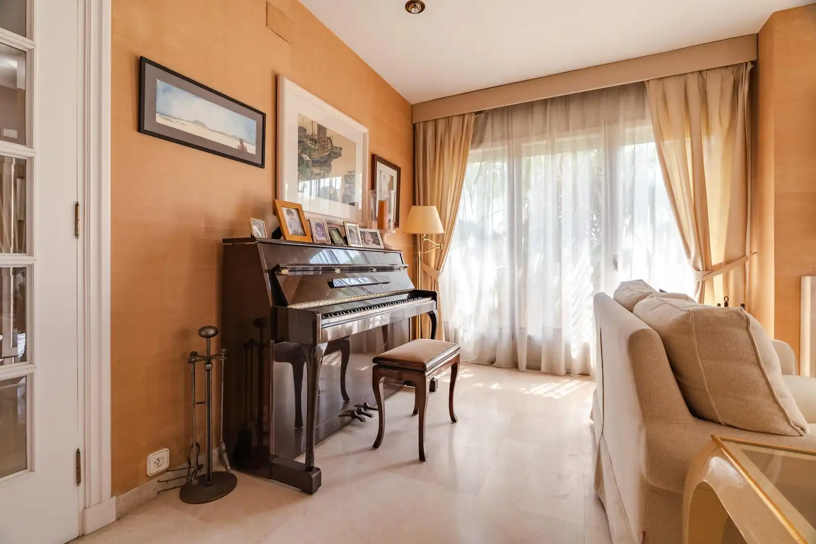 Sala d'estar de Casa o xalet en venda en Móra d'Ebre amb Aire condicionat, Calefacció i Jardí privat