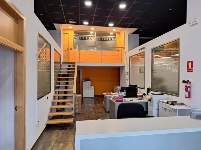 Local comercial en Venta en Nou Campanar