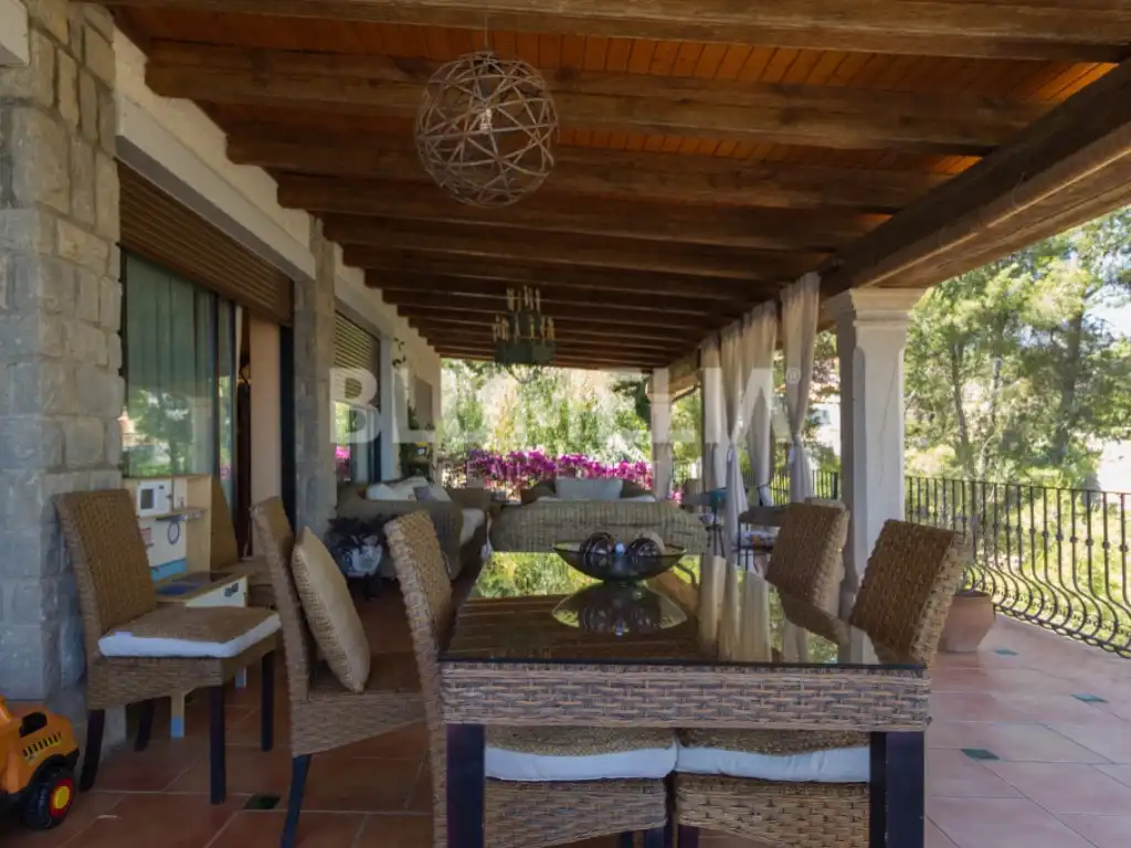 Houses for sale in Las Rotas / Les Rotes