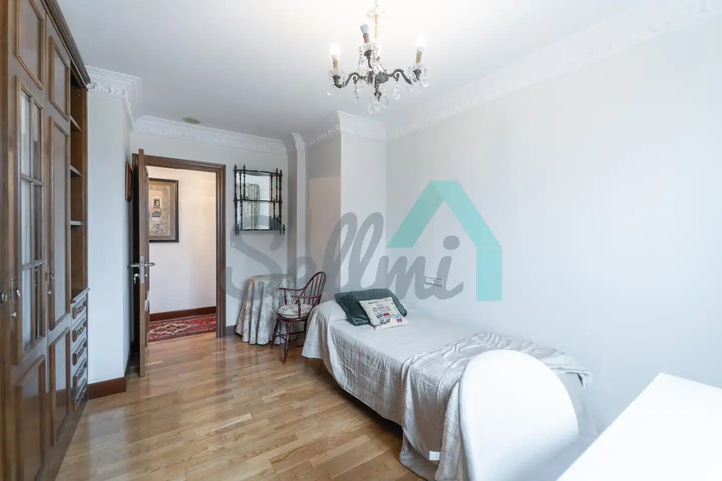 Schlafzimmer von Wohnung zur Miete in Oviedo  mit Heizung, Parkett und Möbliert