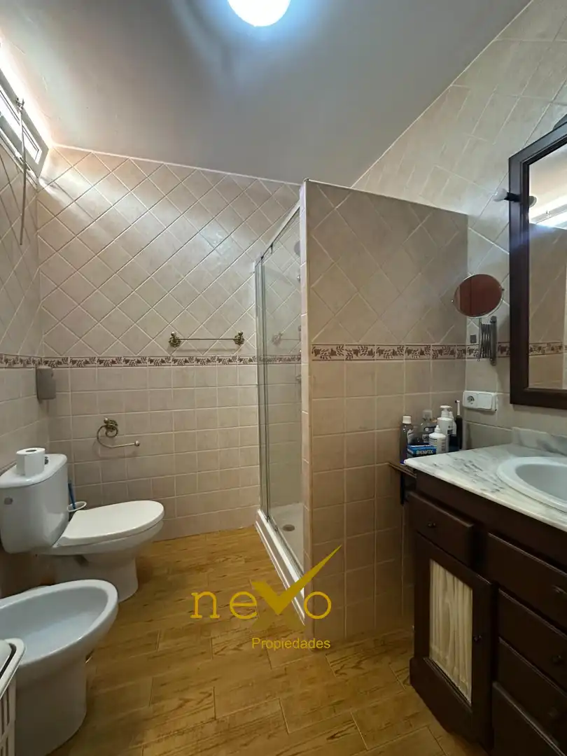 Bany de Casa o xalet en venda en San Nicolás del Puerto