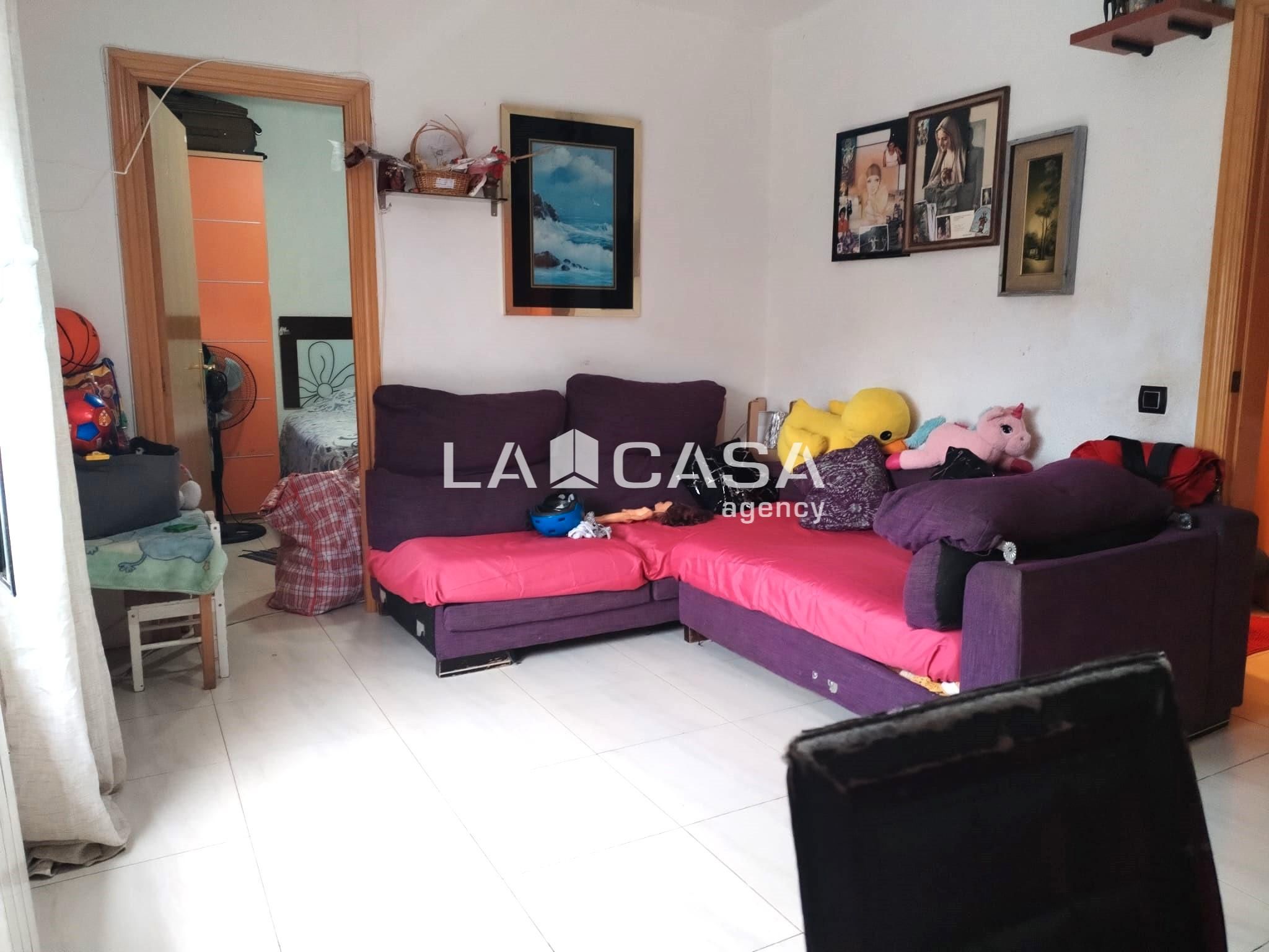 Piso en venta en Carrer de Roger de Flor, Sota el Cami Ral