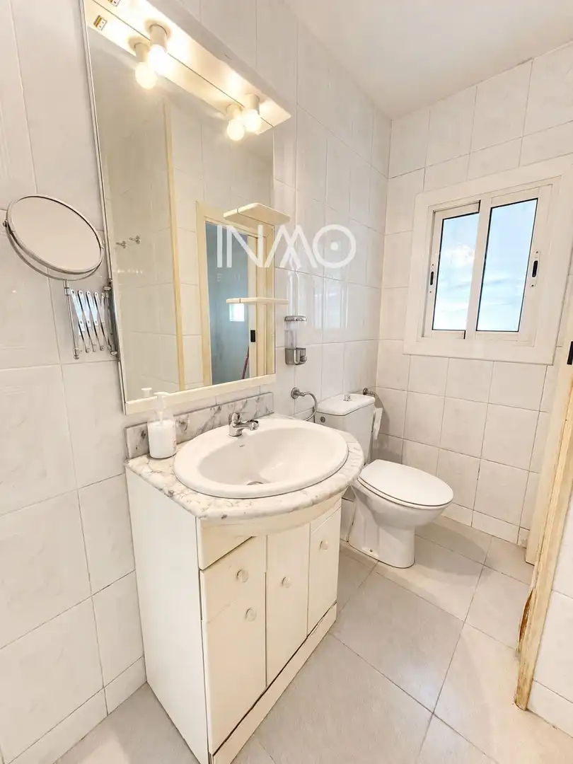 Bathroom of Houses for sale in Can Vallhonrat