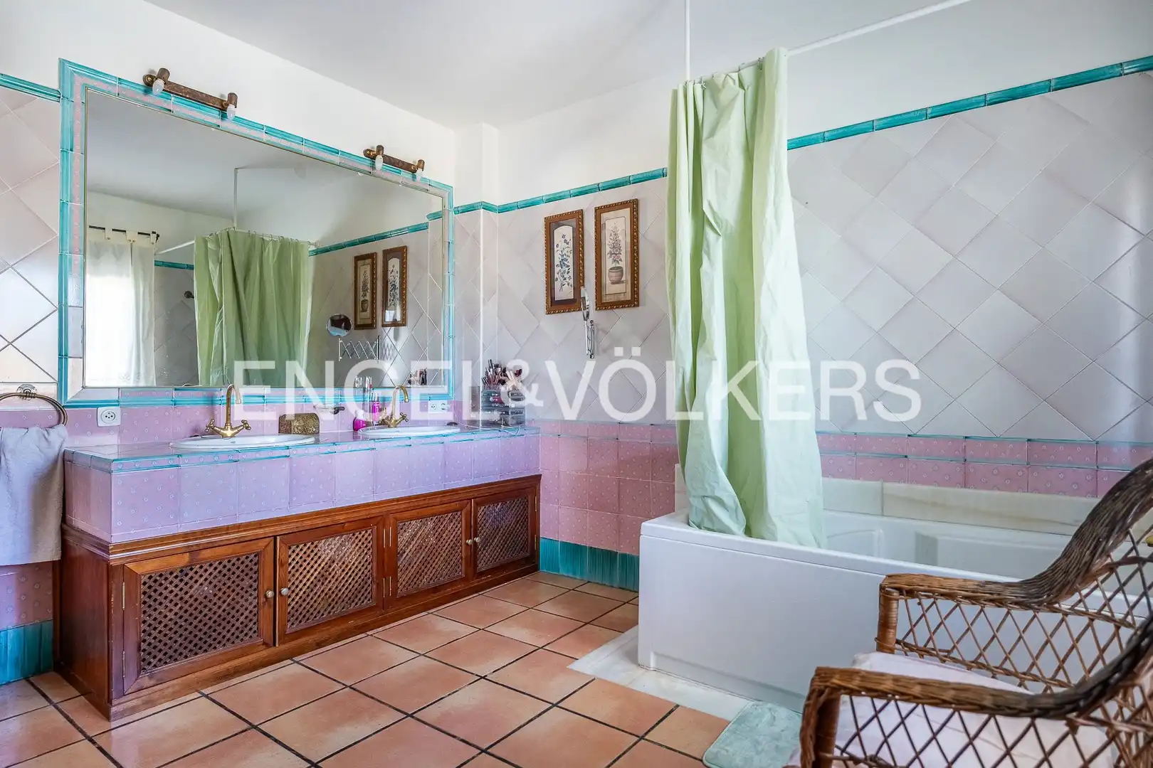 Baño de Casa o chalet en venta en Castilleja del Campo con Aire acondicionado, Calefacción y Jardín privado