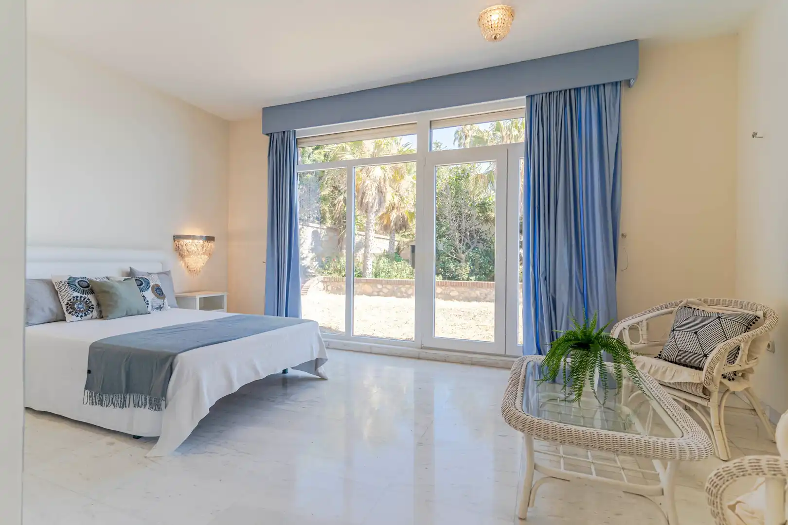 Bedroom of Houses for sale in Almuñécar  with Air Conditioner, Private garden and Storage room