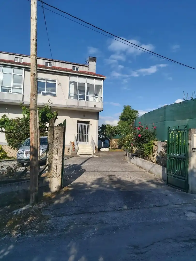 Exterior view of Houses for sale in Ourense Capital 