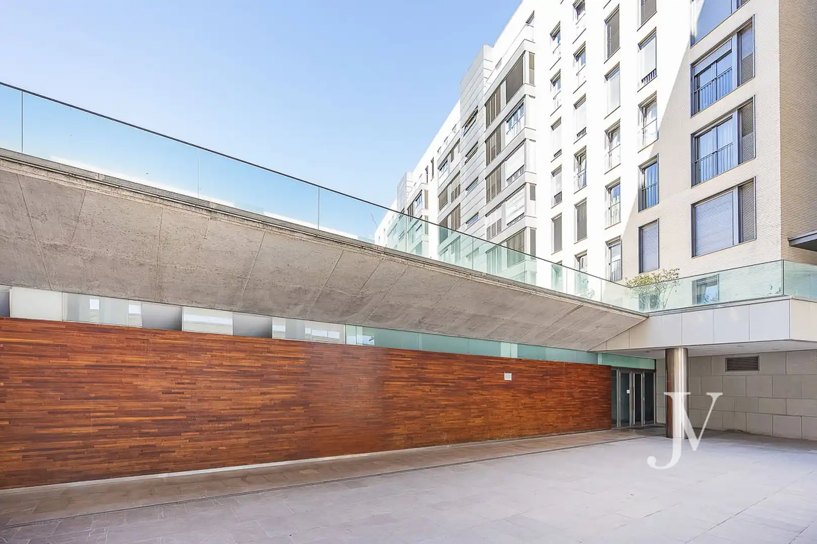 Vista exterior de Planta baixa en venda en Madrid amb Aire condicionat, Calefacció i Terrassa