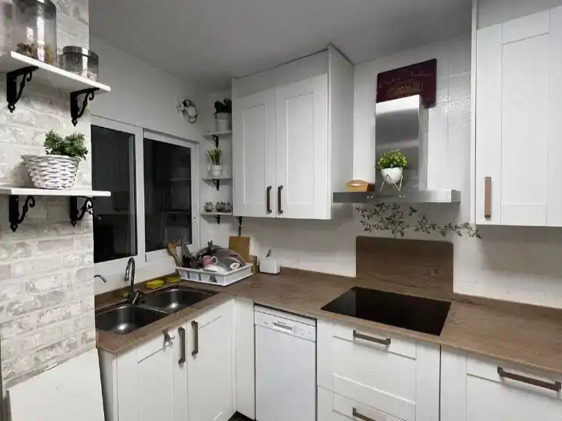 Cocina de Piso para compartir en Pla - Carolinas
