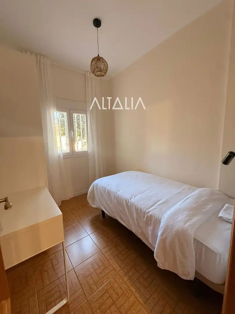 Bedroom of Flat for rent in Cuenca  with Heating and Furnished