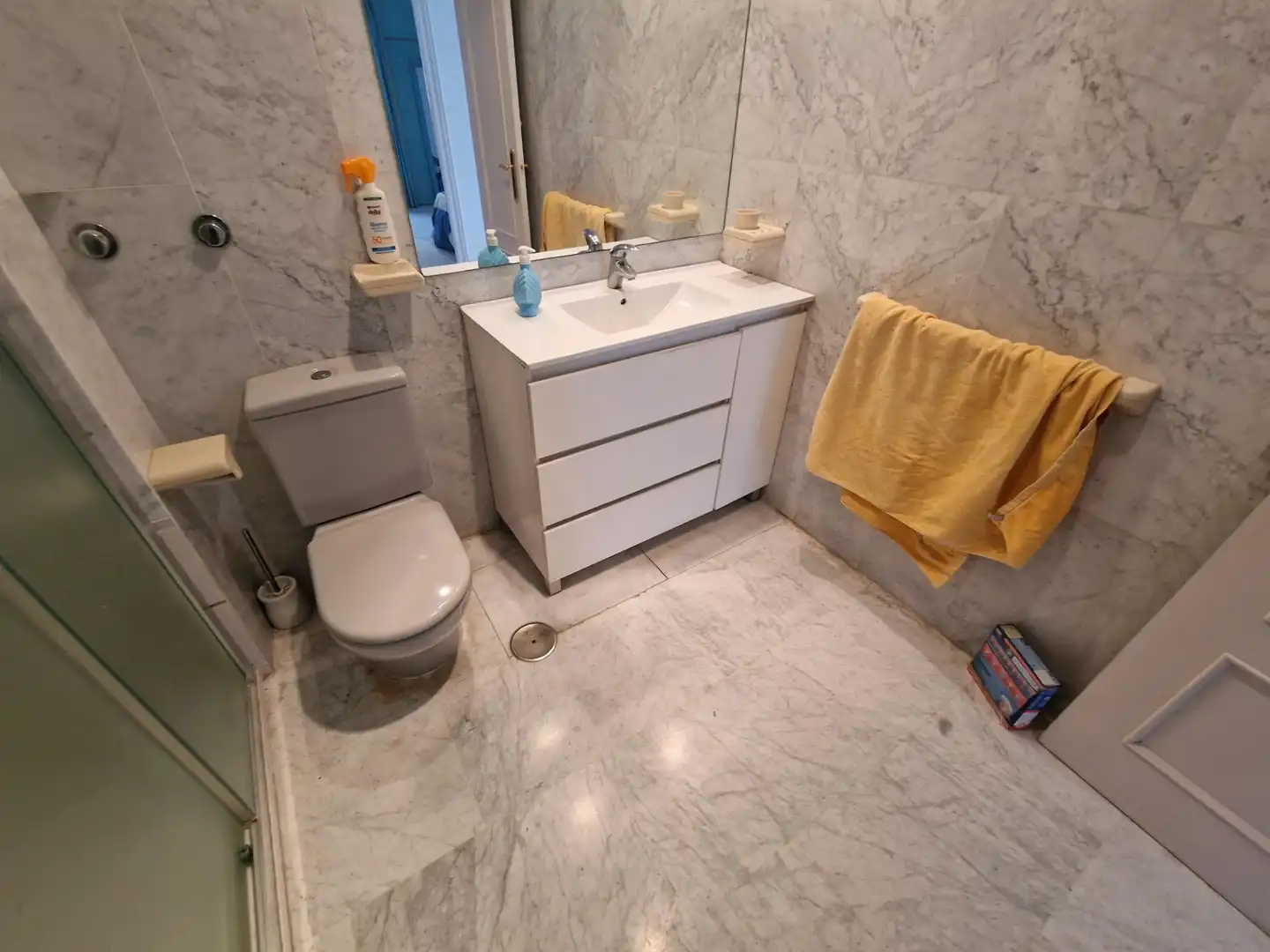 Badezimmer von Wohnung zur Miete in Águilas mit Balkon und Gemeinschaftspool