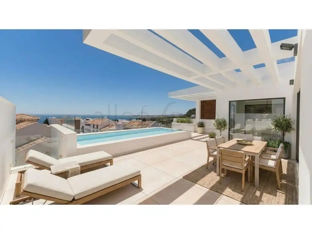 Terrassa de Casa o xalet en venda en Benalmádena amb Aire condicionat, Jardí privat i Terrassa